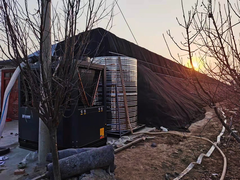 山西運城3500㎡單體甜瓜大棚冬季恒溫工程